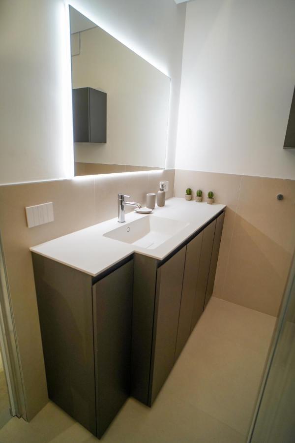 La Perla Di Bari - Private Parking Apartment Екстериор снимка