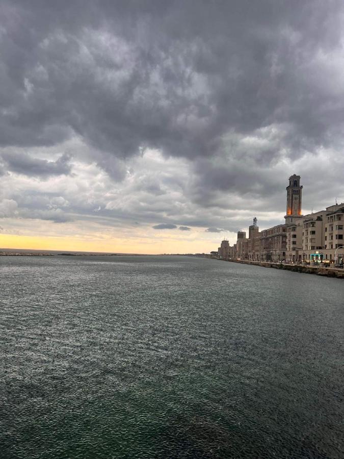 La Perla Di Bari - Private Parking Apartment Екстериор снимка